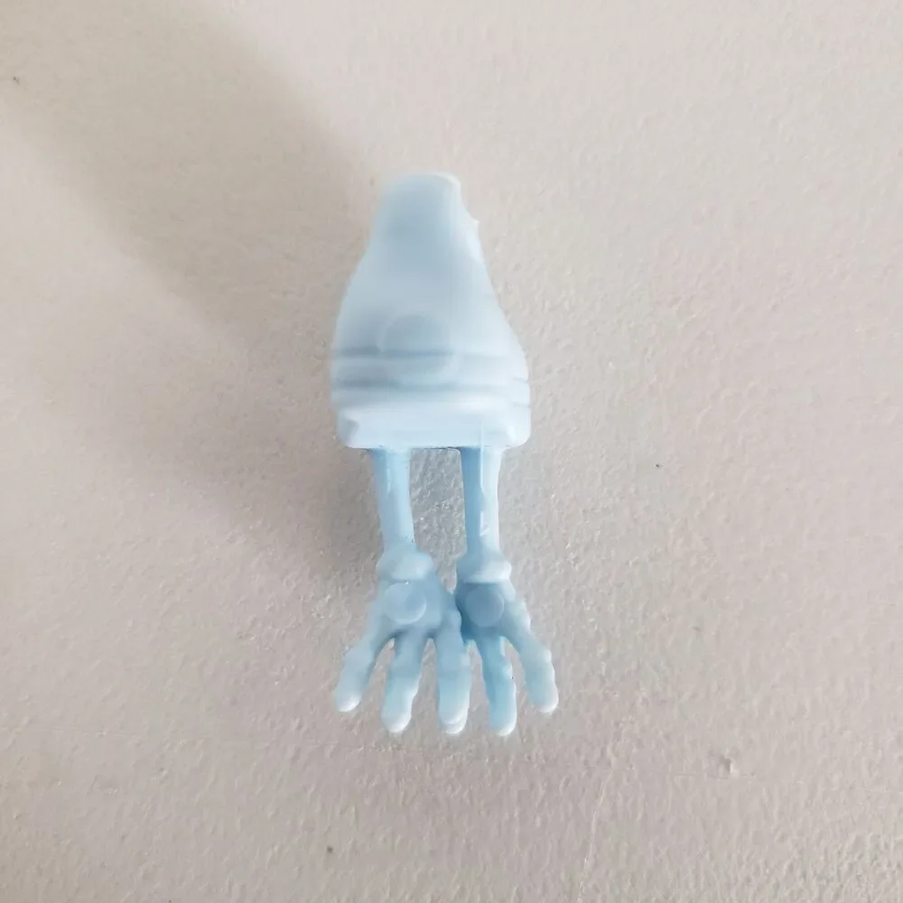 Monster High Doll Vampire Family Kitchen Play Set Blue Hand Mixer Skeleton